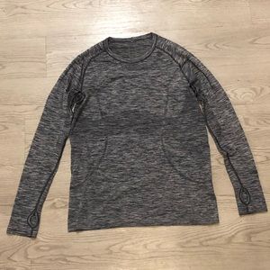 Lululemon Athletica Swiftly Tech long sleeve in navy/gray size 12